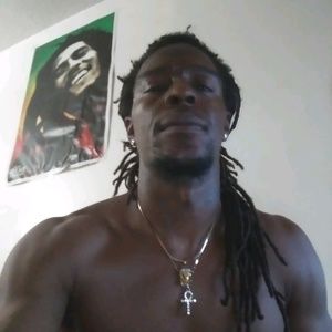 Meet your Posher, Dee